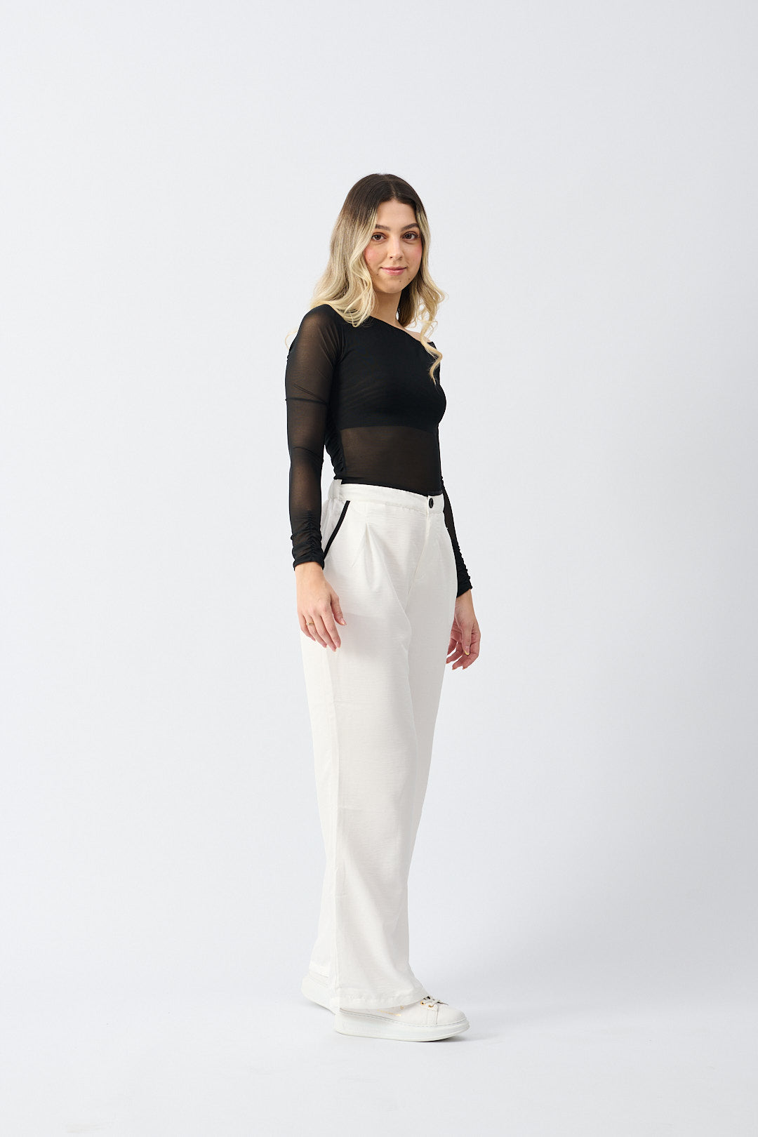 Ref 116 - Pantalón White Contrast
