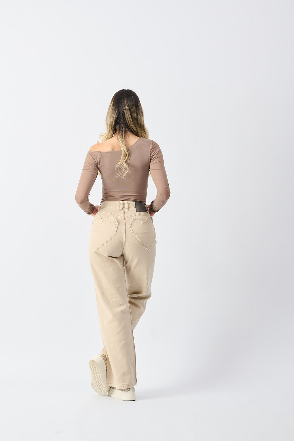 Ref 102 – Jean Heart Beige