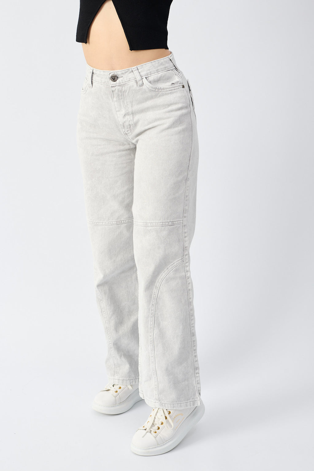 Ref 101 – Jean Heart Grey
