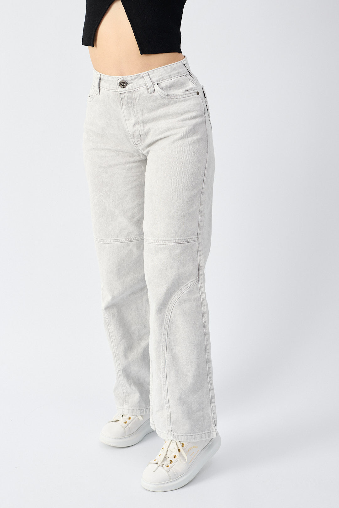 Ref 101 – Jean Heart Grey