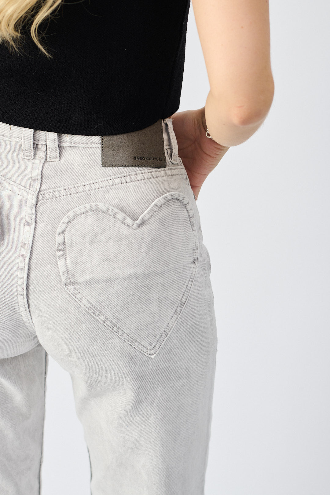 Ref 101 – Jean Heart Grey
