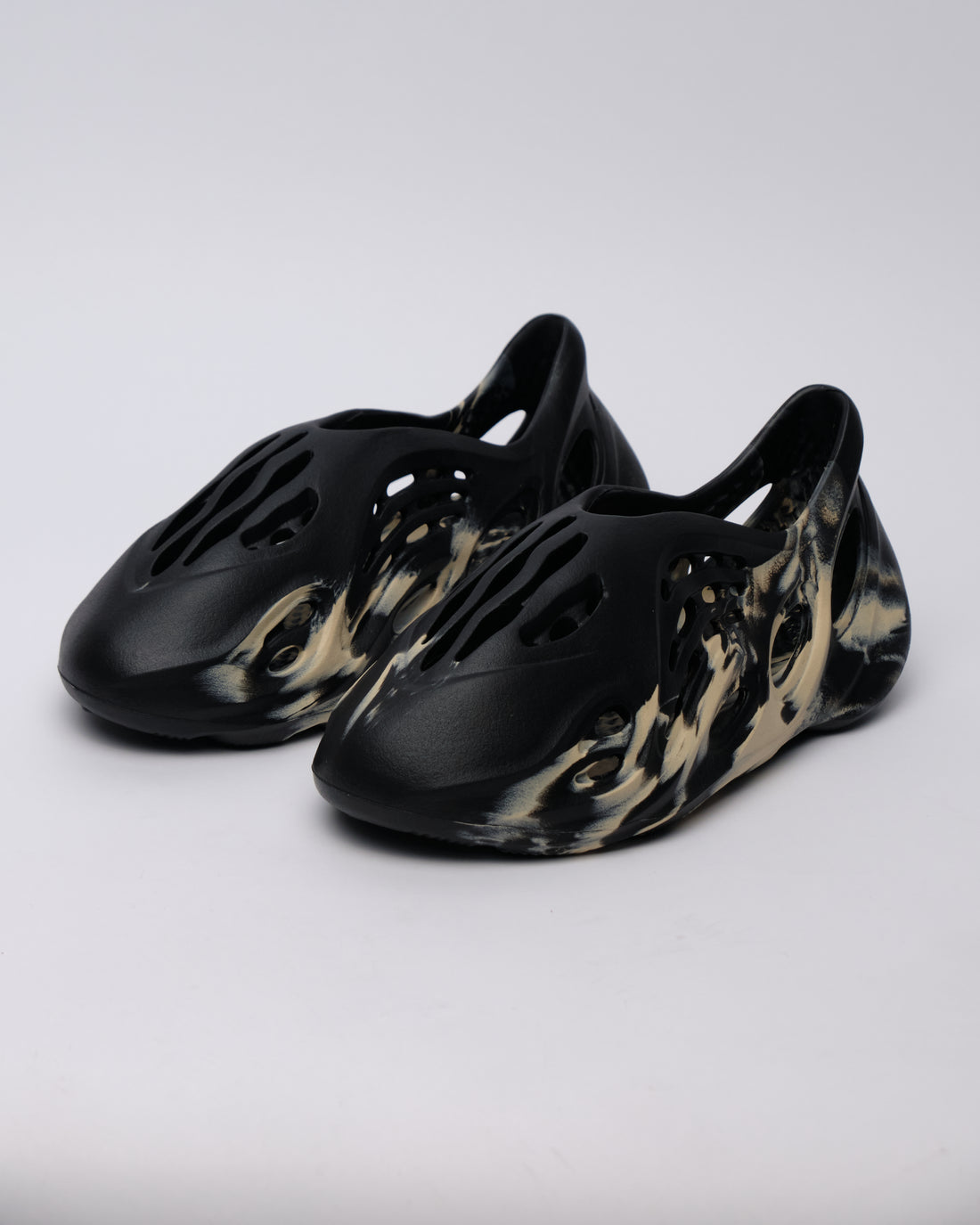 323 Black Mix