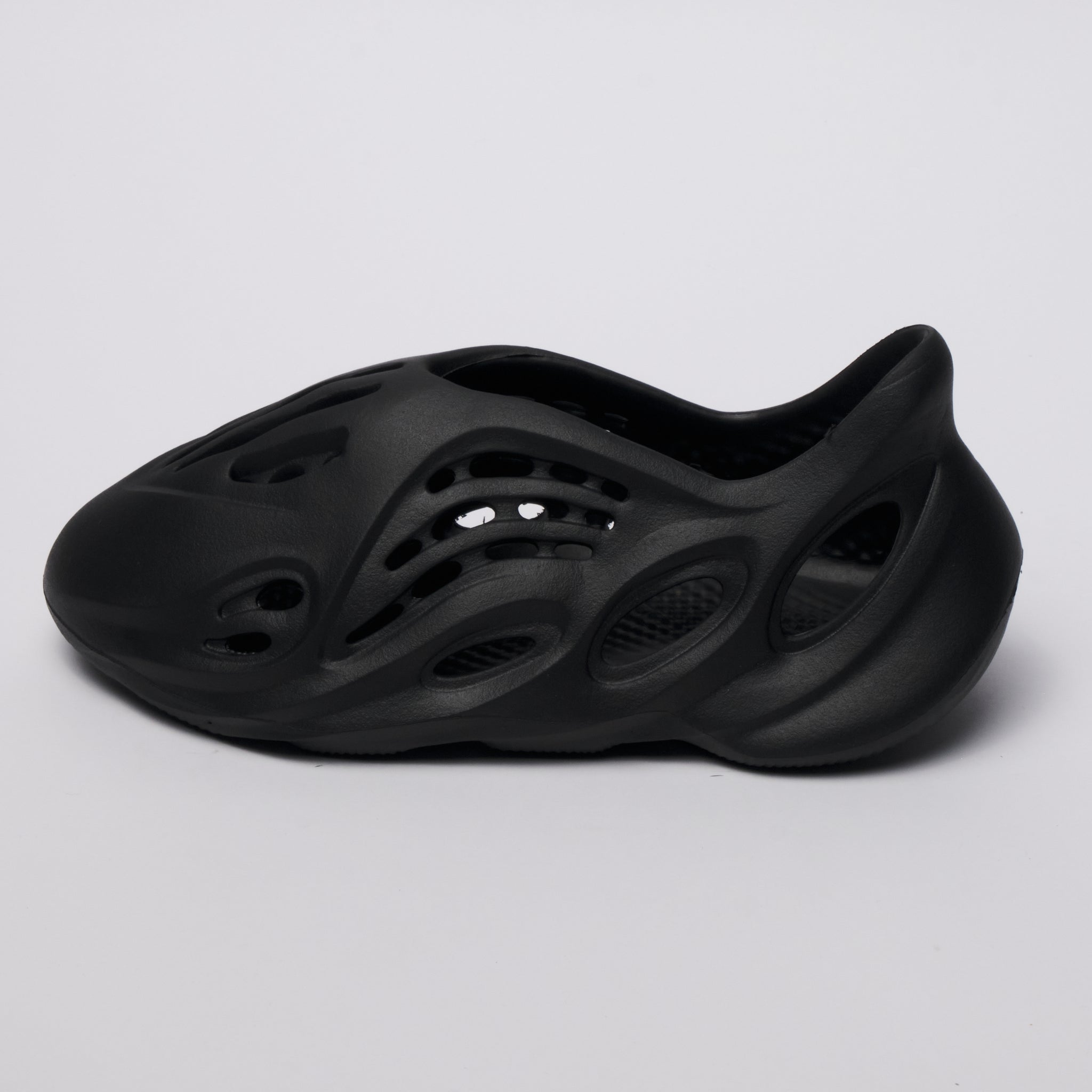323 Black