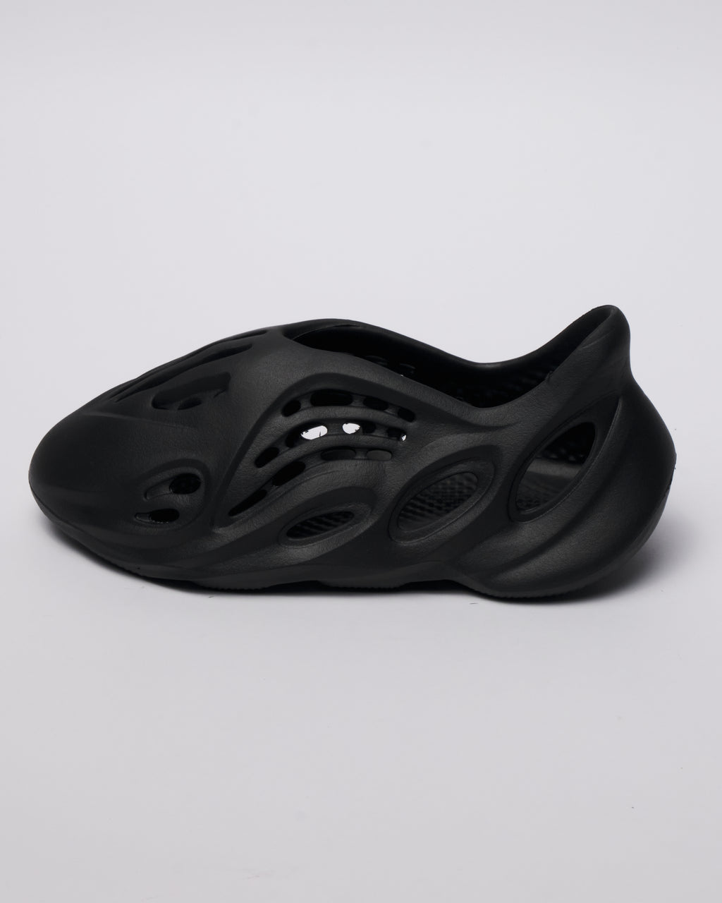 323 BLACK