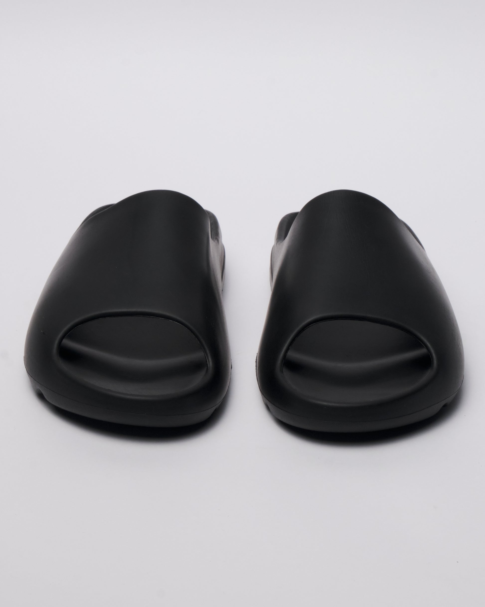 SLIDE BLACK