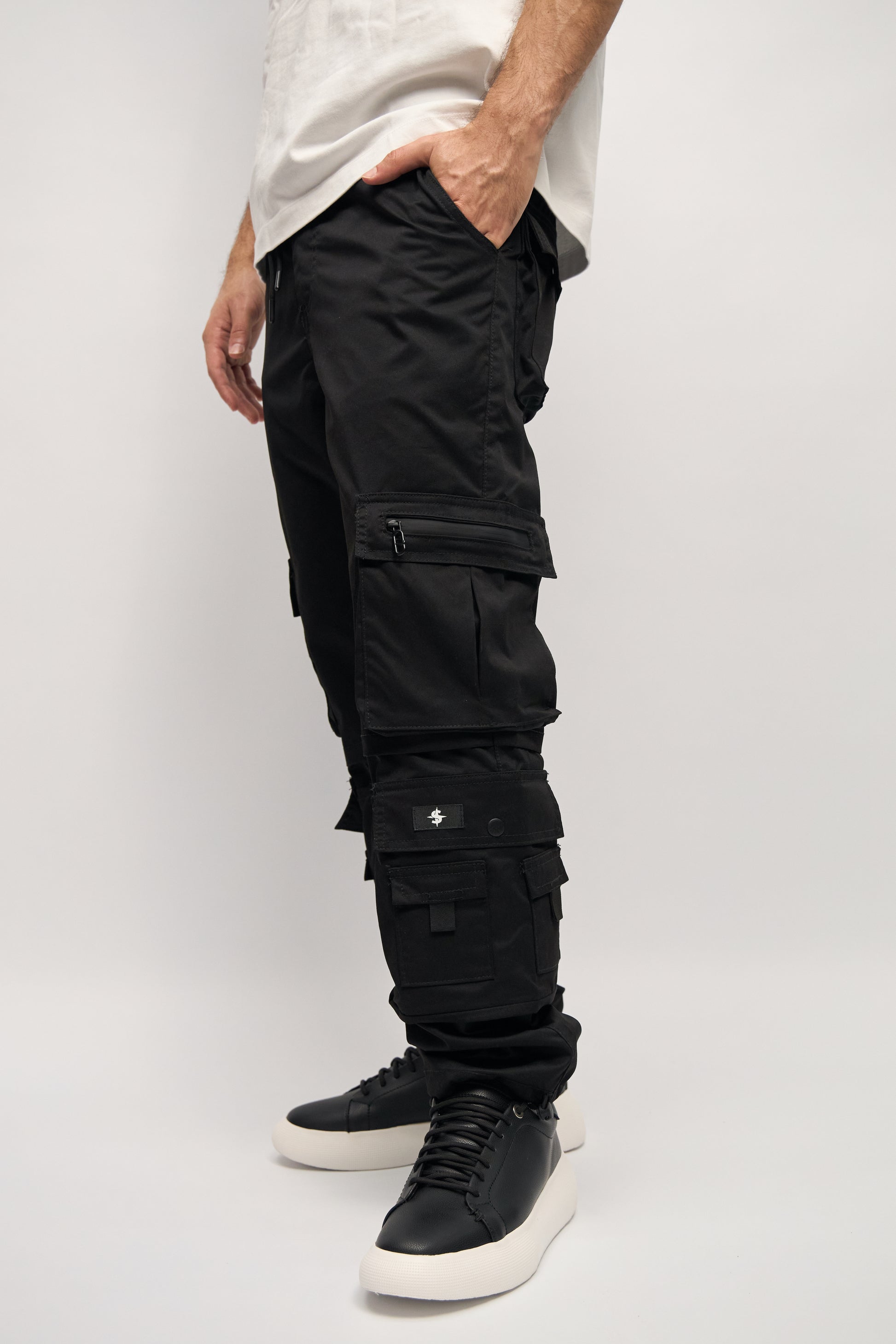 CARGO TRACE BLACK