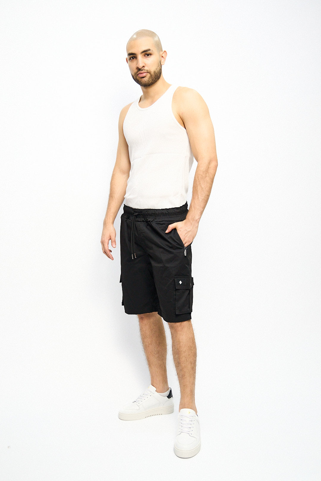 SHORT TRACE BLACK