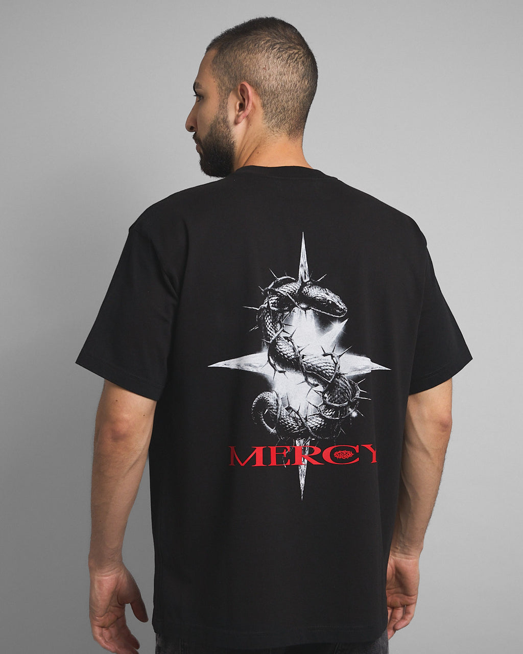 Camiseta Mercy Negra Serpiente