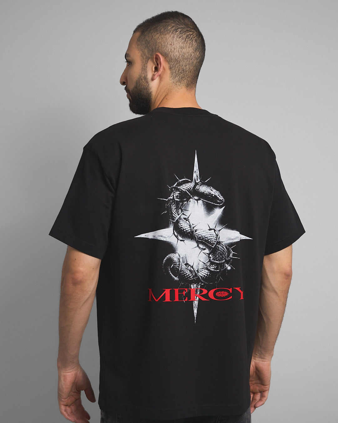 Camiseta Mercy Negra Serpiente