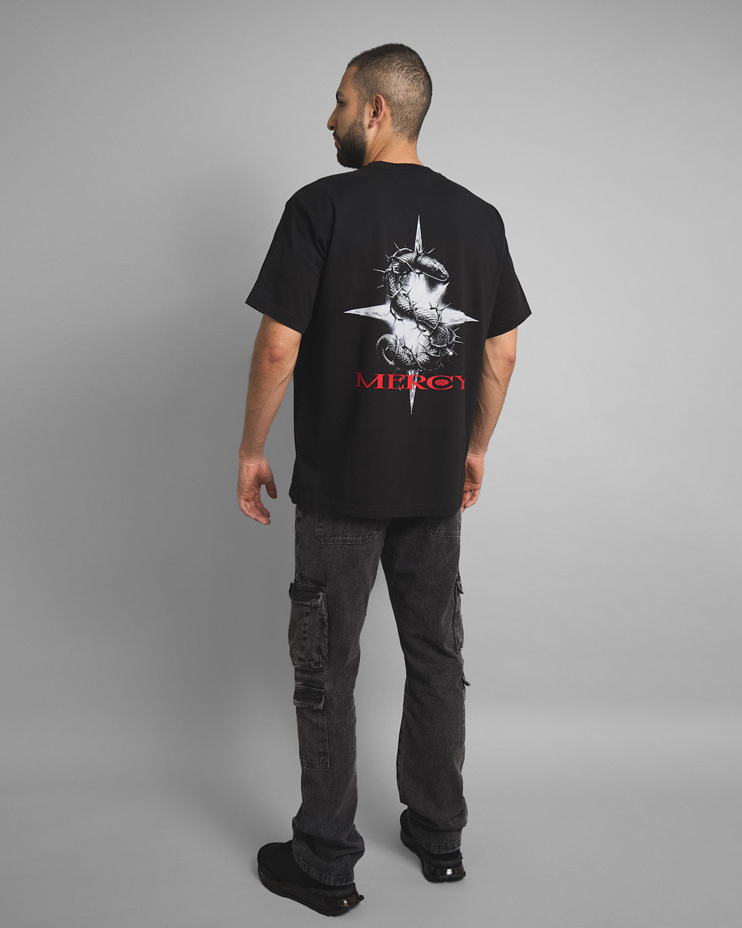 Camiseta Mercy Negra Serpiente